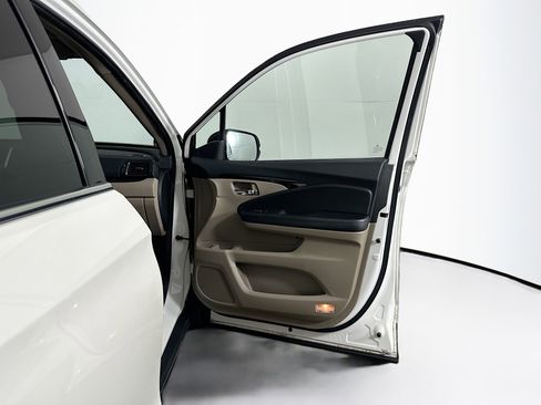 Used 2016 Honda Pilot Elite image 35