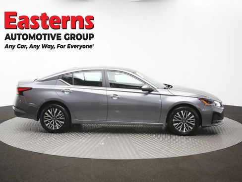 Used 2023 Nissan Altima 2.5 SV AWD/4WD image 45