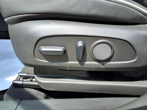 Used 2024 Buick Encore GX Avenir w/ Avenir Technology Package FWD image 26