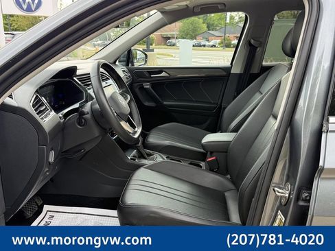 Used 2023 Volkswagen Tiguan SE w/ Panoramic Sunroof Package AWD/4WD image 28