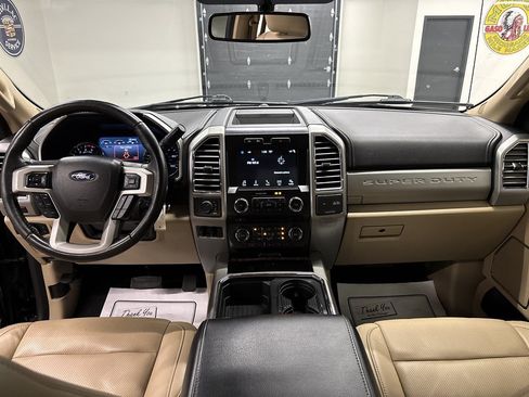Used 2017 Ford F250 Lariat w/ Chrome Package AWD/4WD image 33