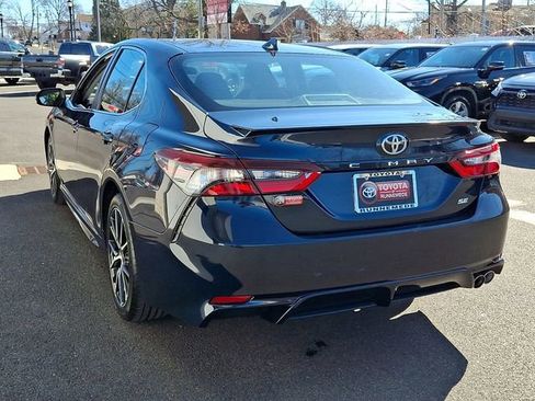 Certified 2021 Toyota Camry SE image 4