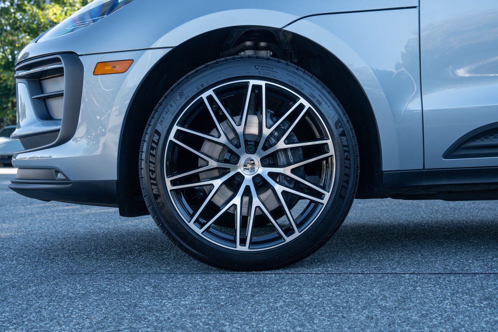 Certified 2026 Porsche Macan AWD/4WD image 11
