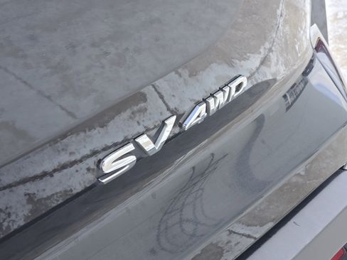 Used 2024 Nissan Pathfinder SV image 13