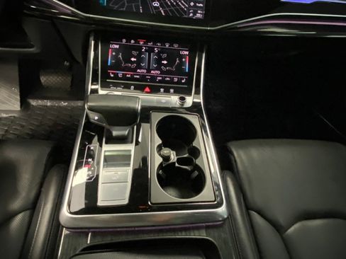 Used 2019 Audi Q8 Prestige AWD/4WD image 30