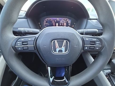 Used 2025 Honda Accord LX image 18