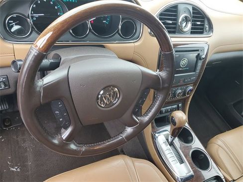 Used 2017 Buick Enclave Premium image 21