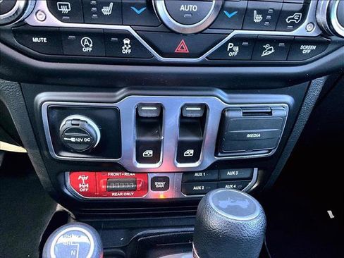 Used 2020 Jeep Wrangler Rubicon w/ LED Lighting Group image 22