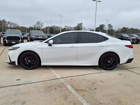 Certified 2025 Toyota Camry SE image 8