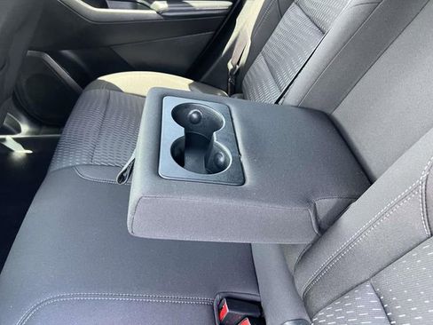 Used 2026 Chevrolet Equinox LT AWD/4WD image 13