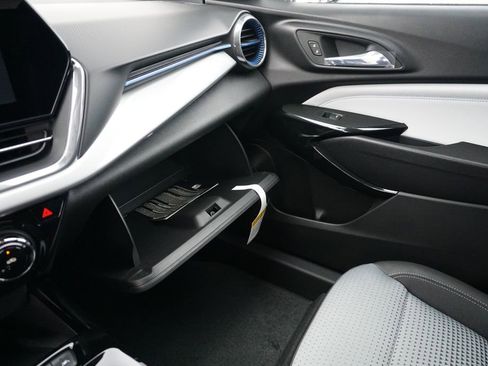 New 2026 Chevrolet Trax LT w/ Sunroof Package image 37