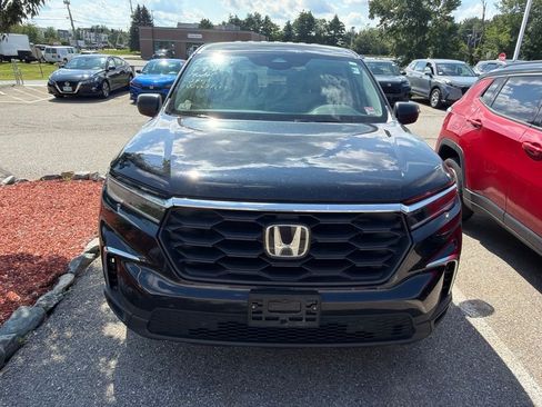 Used 2023 Honda Pilot LX image 10