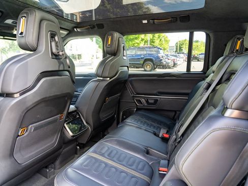 Used 2024 Rivian R1S Adventure AWD/4WD image 20