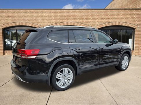 Used 2019 Volkswagen Atlas SE w/ Panoramic Sunroof Package image 3