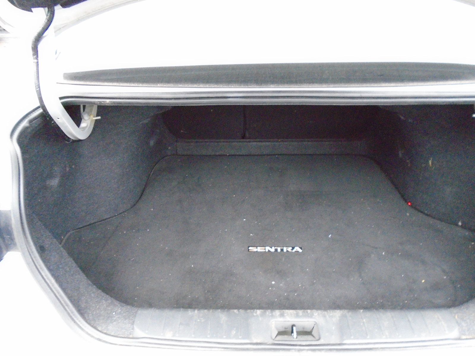 Used 2022 Nissan Sentra SV FWD image 9