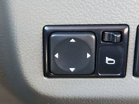 Used 2020 Nissan NV 3500 SV w/ Navigation Package image 24