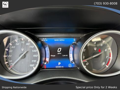 Used 2017 Maserati Levante AWD/4WD image 28