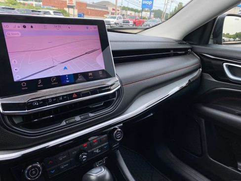 Certified 2022 Jeep Compass Trailhawk w/ Trailhawk Elite Group image 31