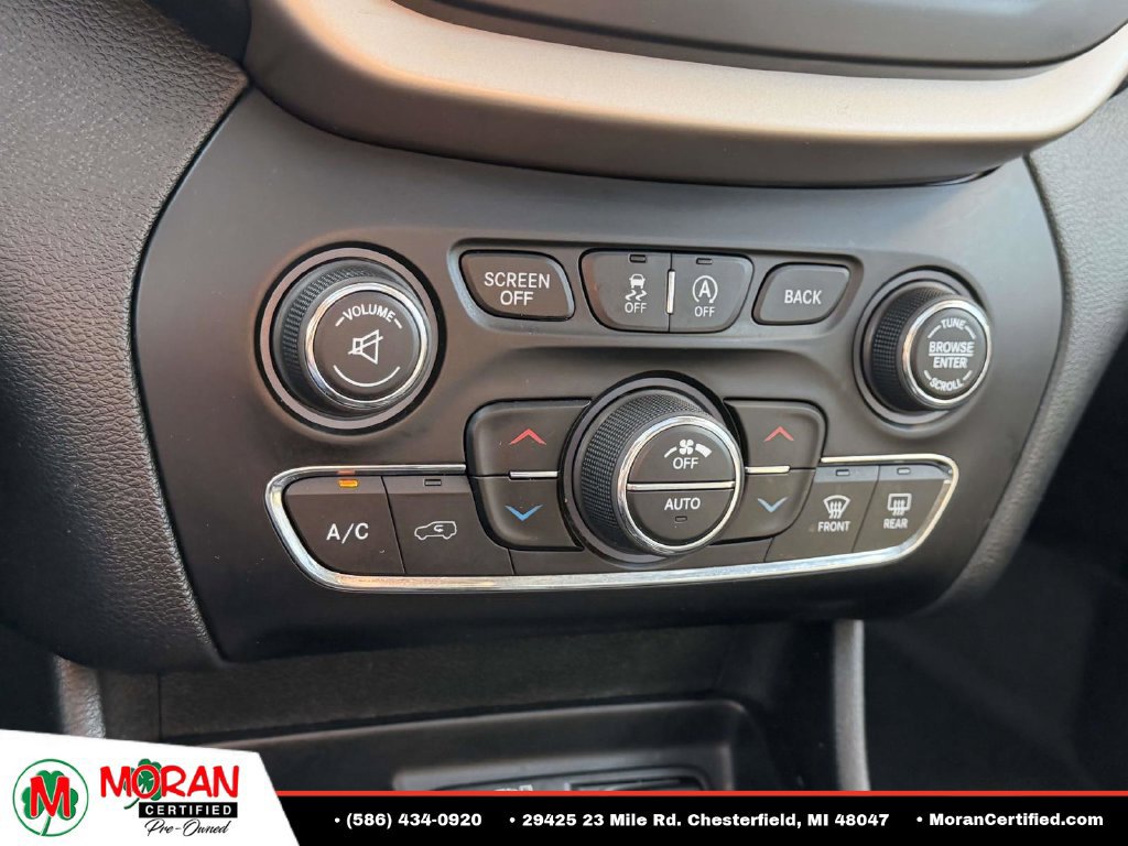 Used 2015 Jeep Cherokee Limited AWD/4WD image 24
