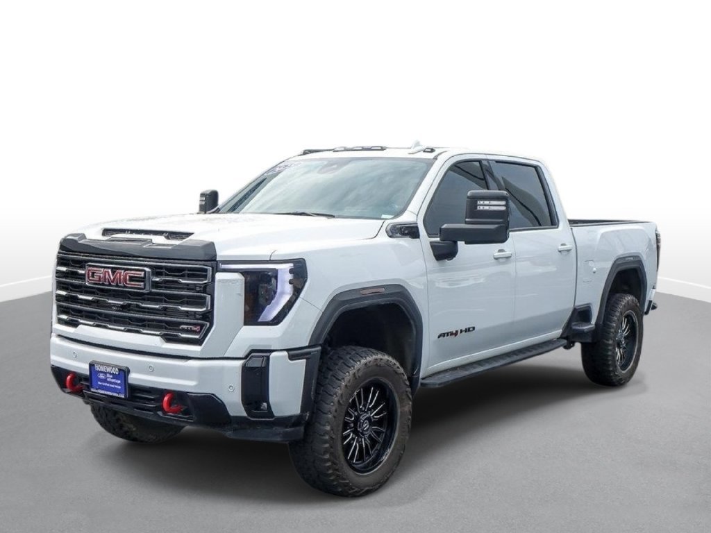 Used 2025 GMC Sierra 2500 AT4 w/ AT4 Premium Plus Package AWD/4WD image 3
