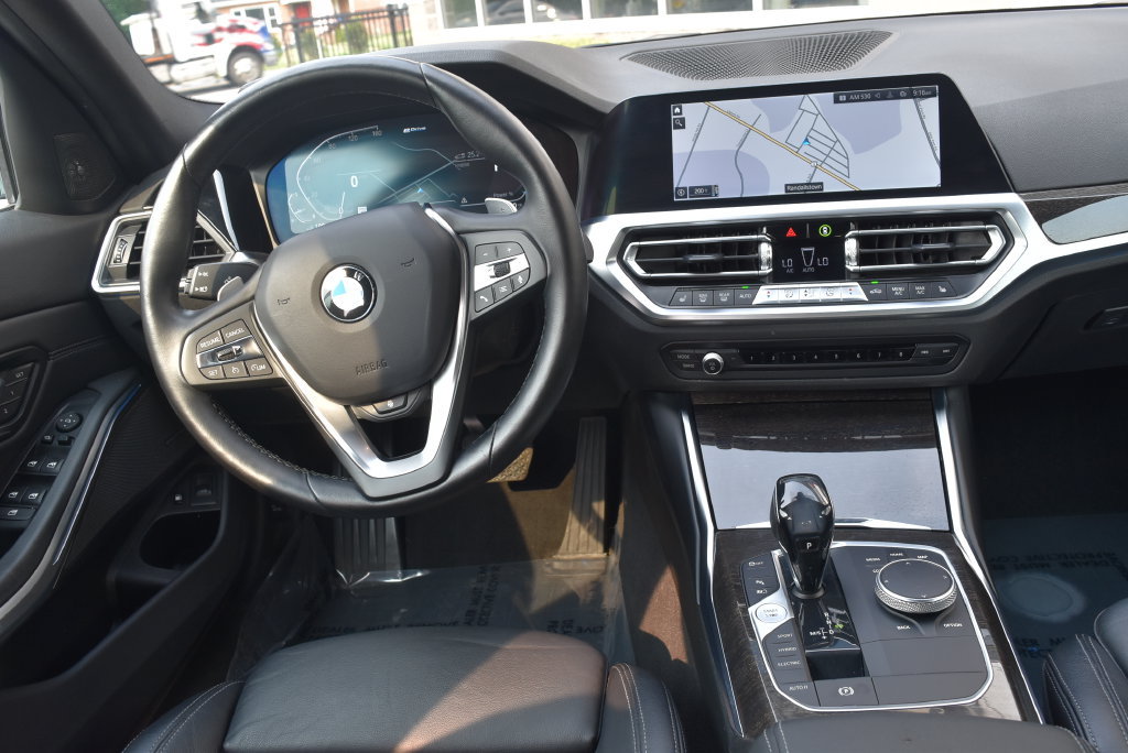 Used 2021 BMW 330e xDrive w/ Premium Package AWD/4WD image 9