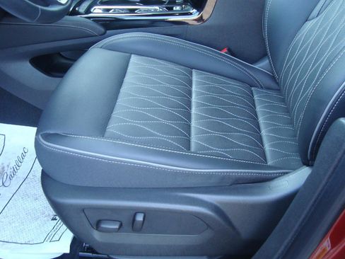 Used 2023 Buick Envision Avenir image 34