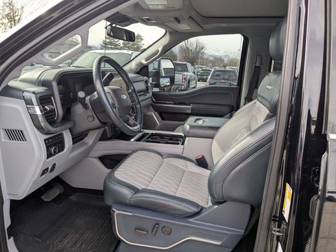 Used 2024 Ford F450 Limited image 18