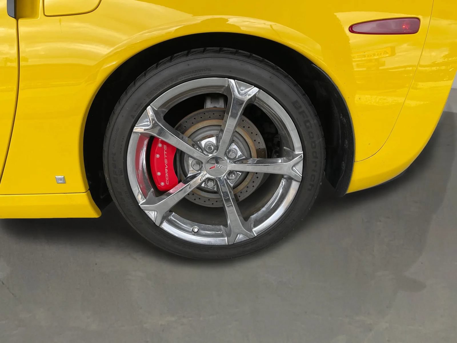 Used 2007 Chevrolet Corvette Coupe w/ Preferred Equipment Group RWD image 10
