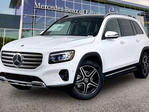 New 2026 Mercedes-Benz GLB 250 4MATIC image 2