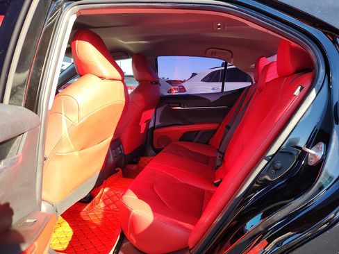 Used 2022 Toyota Camry XSE image 12