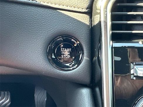 New 2025 Nissan Armada SL w/ Captain's Chari Seat Package image 36