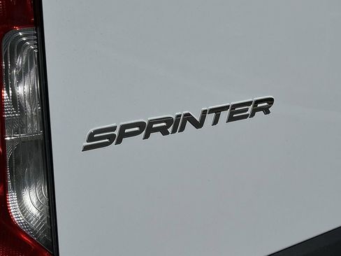 Used 2025 Mercedes-Benz Sprinter 2500 image 30