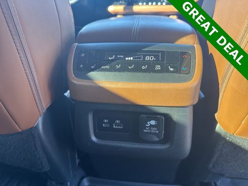 Used 2023 Nissan Pathfinder Platinum image 15