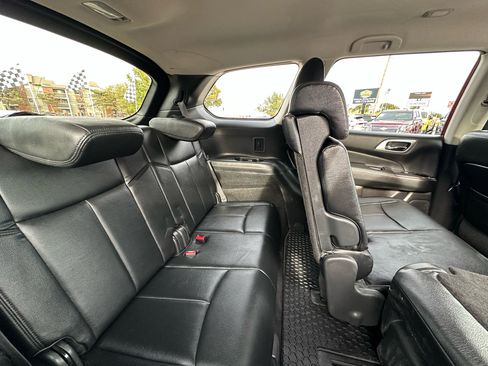 Used 2019 Nissan Pathfinder SV image 22