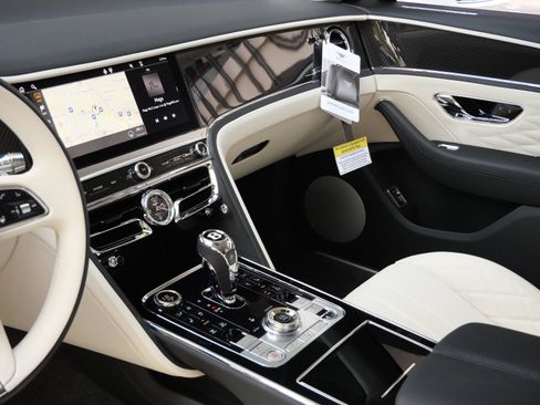 Used 2024 Bentley Flying Spur W12 AWD/4WD image 15