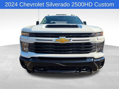 Certified 2024 Chevrolet Silverado 2500 Custom w/ Custom Value Package image 9