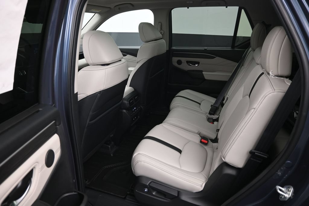 New 2026 Honda Pilot Touring image 10