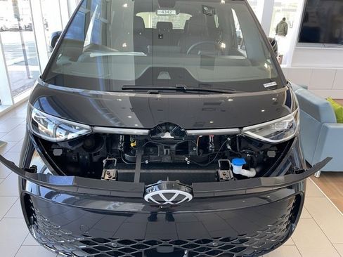 New 2025 Volkswagen ID. Buzz Pro S image 30