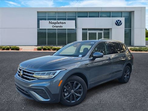 Used 2024 Volkswagen Tiguan SE image 32