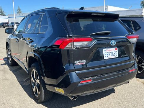 Used 2021 Toyota RAV4 SE AWD/4WD image 6