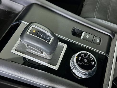 Used 2024 Mitsubishi Outlander SE image 25