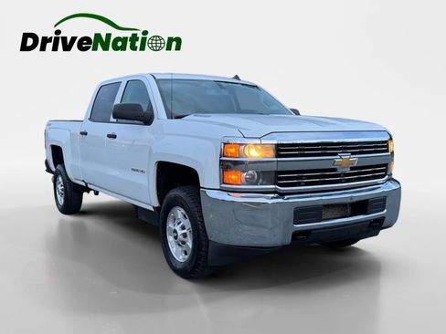 Used 2015 Chevrolet Silverado 2500 LT AWD/4WD image 3
