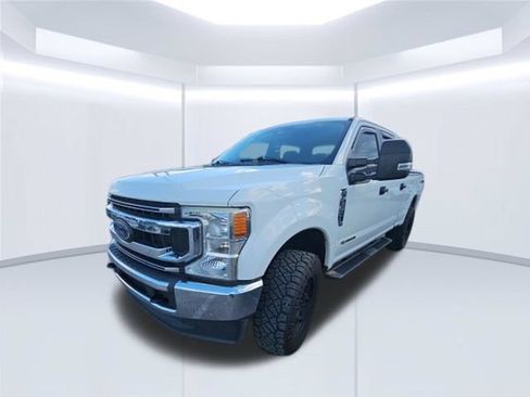 Used 2020 Ford F250 XLT AWD/4WD image 3