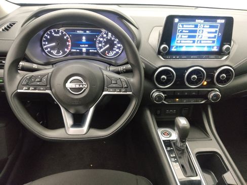 Used 2025 Nissan Sentra SV image 22