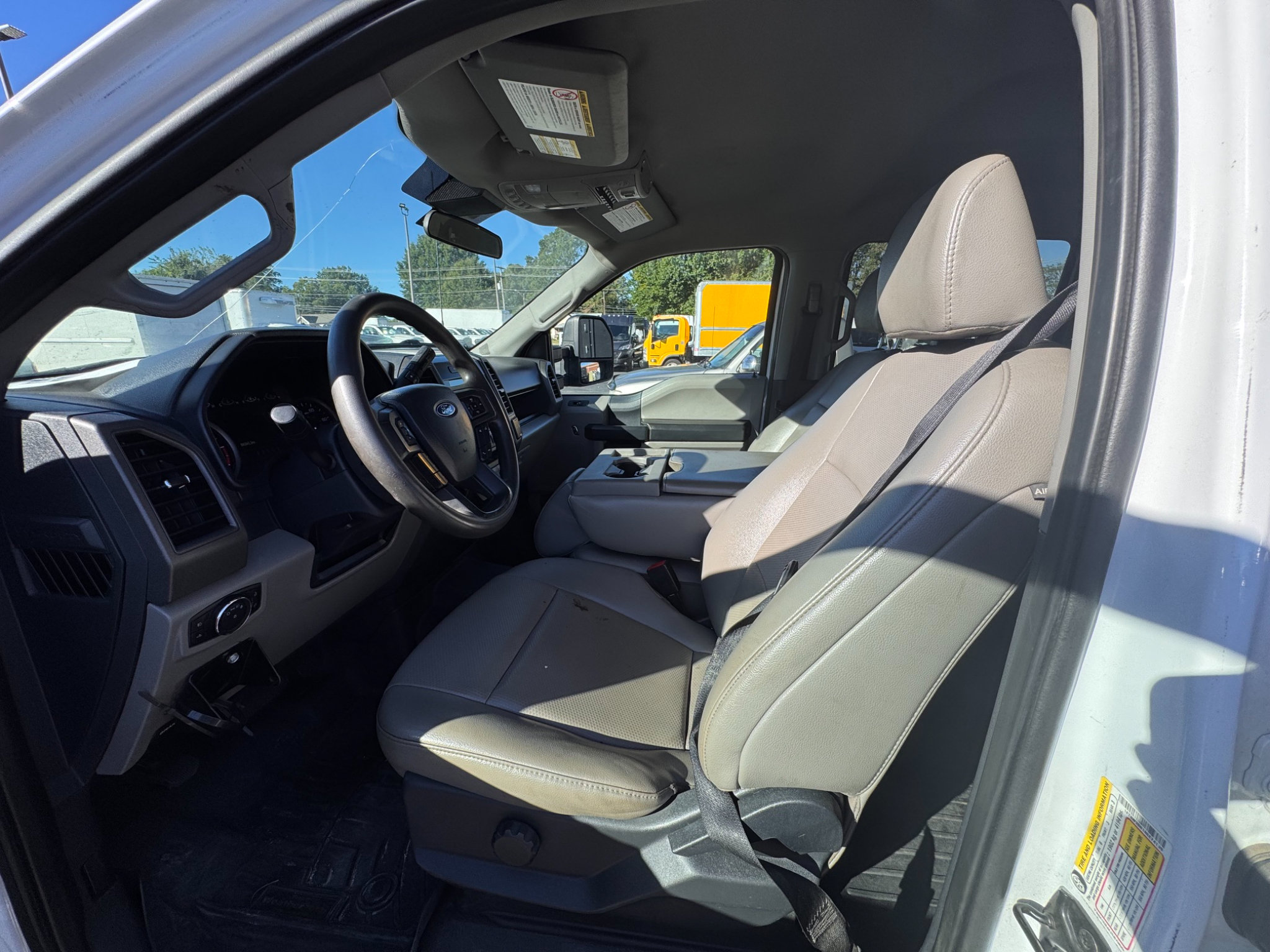 Used 2022 Ford F350 XL w/ Power Equipment Group AWD/4WD image 9