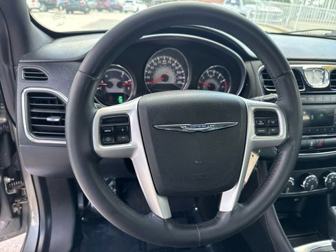 Used 2013 Chrysler 200 Touring image 17