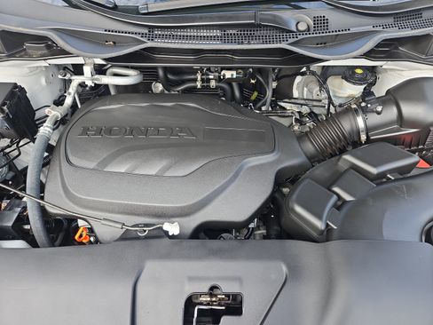 Certified 2024 Honda Odyssey Elite image 40