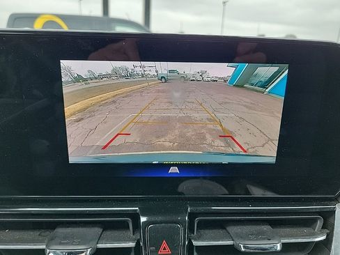 Used 2024 Chevrolet TrailBlazer ACTIV w/ Driver Confidence Package image 25