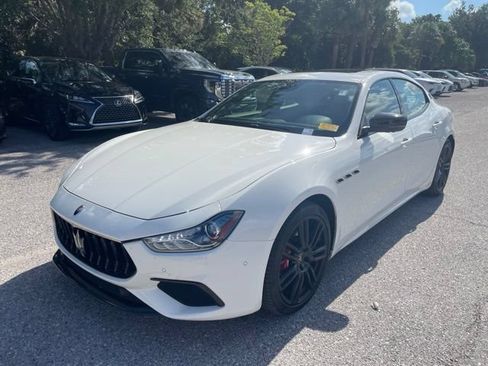 Used 2021 Maserati Ghibli S Q4 AWD/4WD image 5
