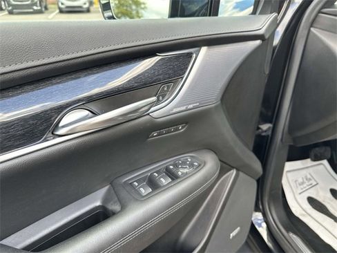 Certified 2022 Cadillac XT5 Premium Luxury image 44